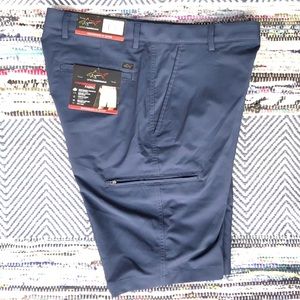 Greg Norman Performance Shorts - Sz 32